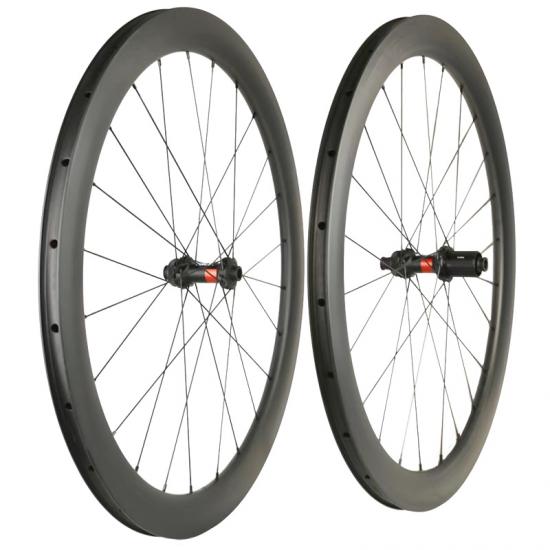UD matt carbon gravel wheels